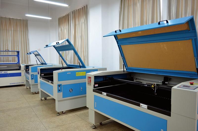 云南大學(xué)滇池學(xué)院——校園風光