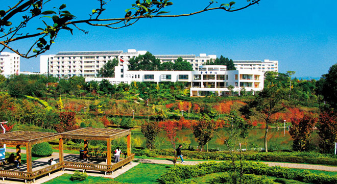 昆明學(xué)院_聽心湖 青年活動中心