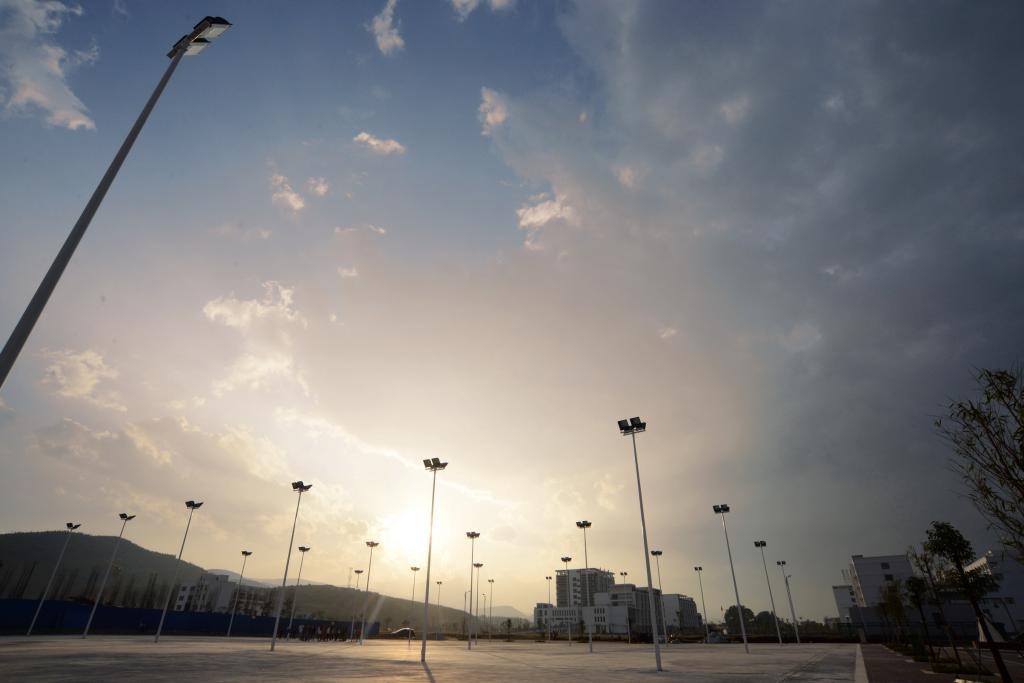 紅河衛(wèi)生職業(yè)學(xué)院——籃球場